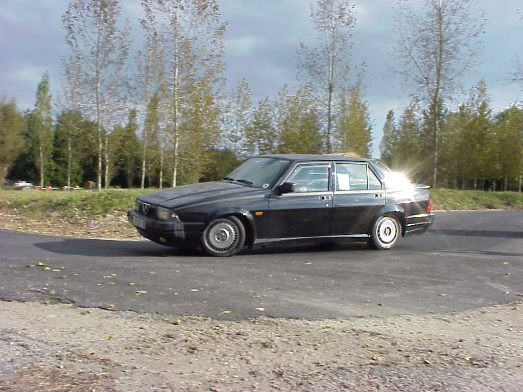 Une alfa sur le circuit