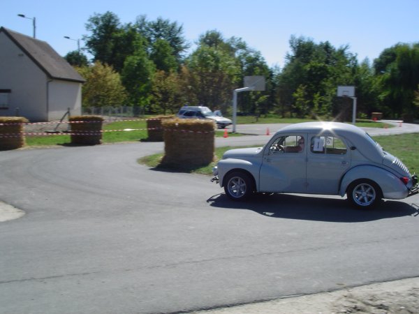 La 4CV de KIKI