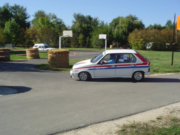 La voiture numro 20