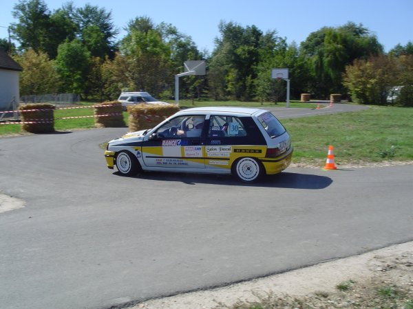 La voiture numro 30