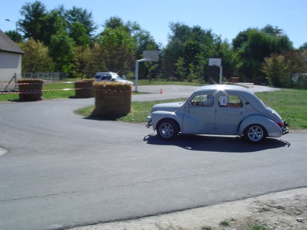 La 4CV de KIKI