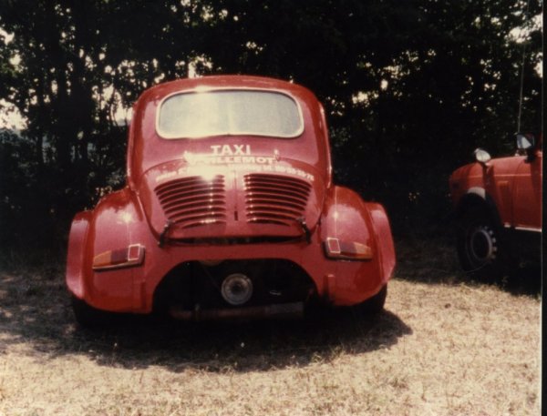 Une 4CV